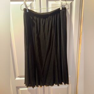 “Mirasol” Black Spandex/Acatate Stretch Midi Skirt Size XL